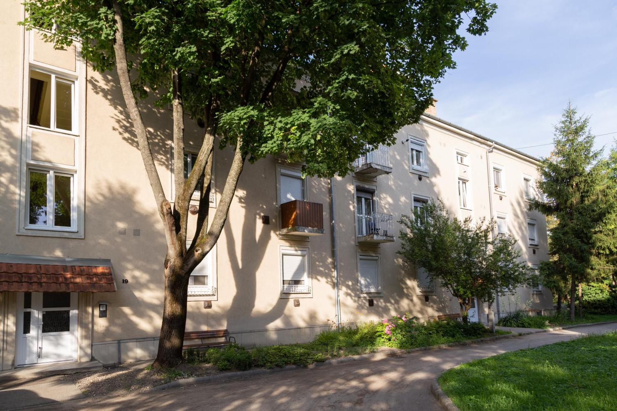 Art Home Егер Екстериор снимка