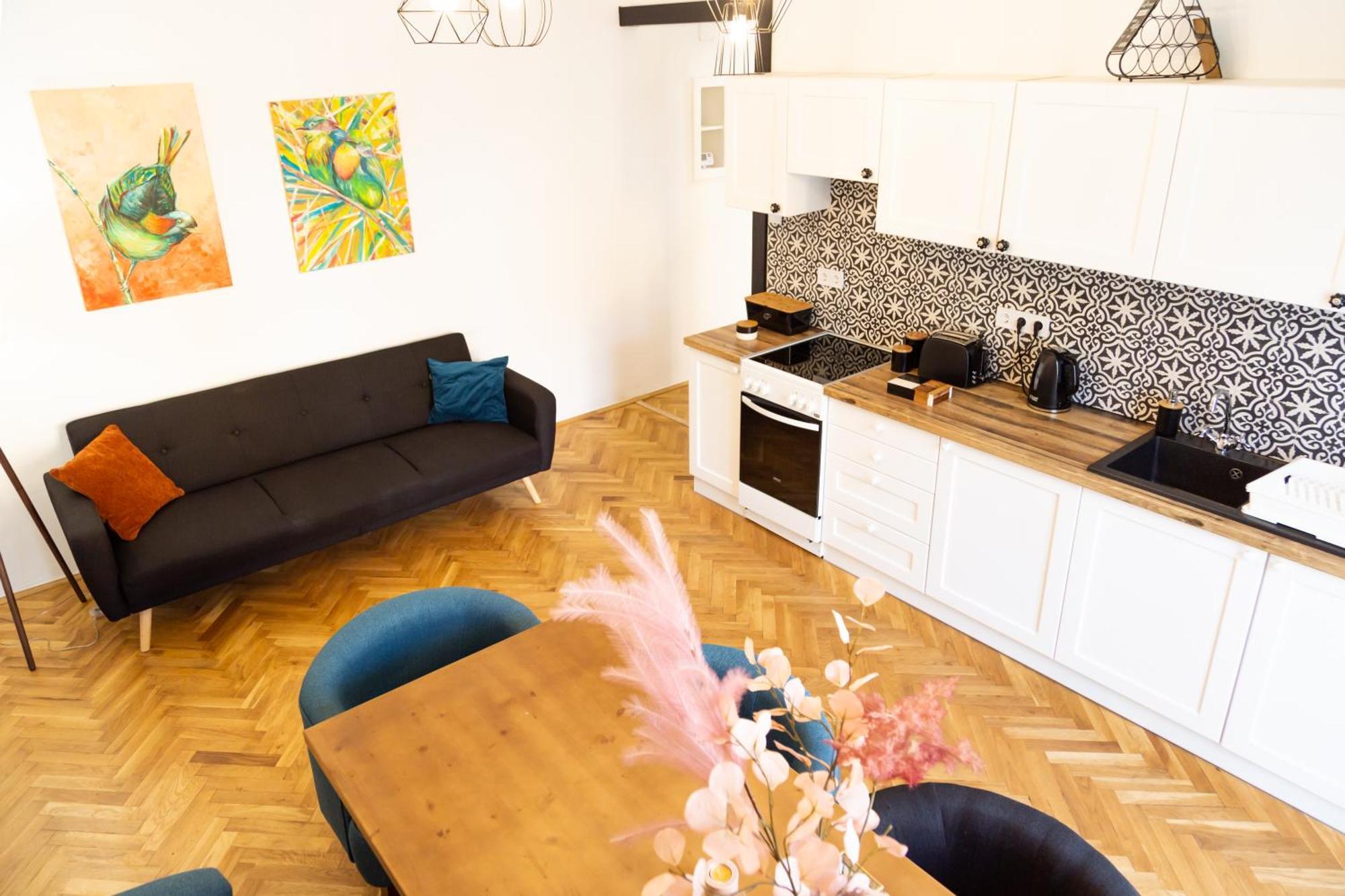 Art Home Егер Екстериор снимка